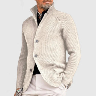 Le cardigan masculin à l’élégance intemporelle