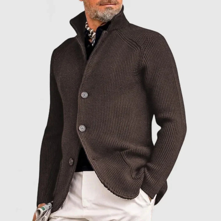 Le cardigan masculin à l’élégance intemporelle